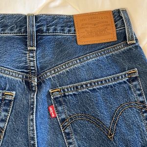 Levi’s Ribcage Straight Ankle